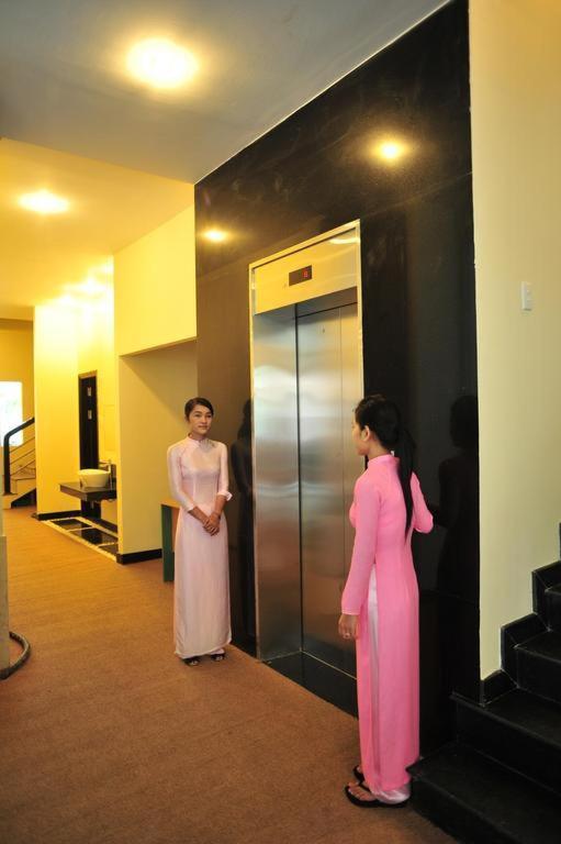 Nhat Le Hotel Hue Exterior foto